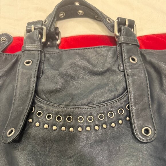 MARC JACOBS BLACK LEATHER GUNMETAL BUCKLE AND BUTTONHOLE HOBO BAG LARGE - Picture 5 of 16